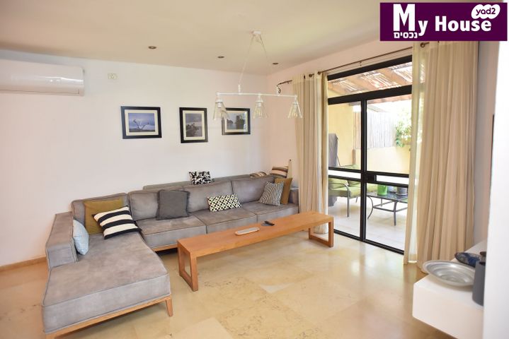 דו משפחתי, רשפים, גדרה