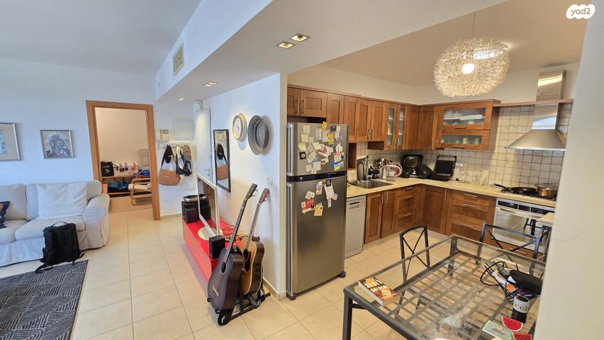 דירה, יבנה 48, קרית יערים, רמת השרון