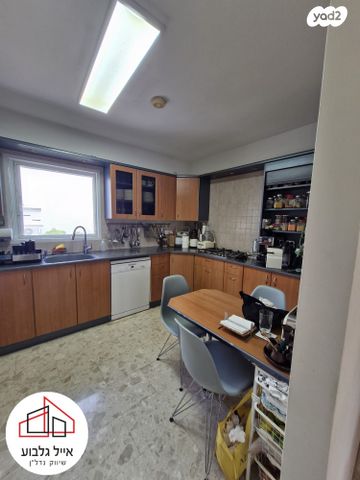 דירה, מורן 4, סביוני הכפר, כפר סבא