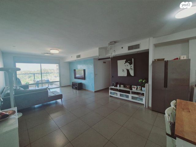 דירה, אלונים, קרית השרון, נתניה