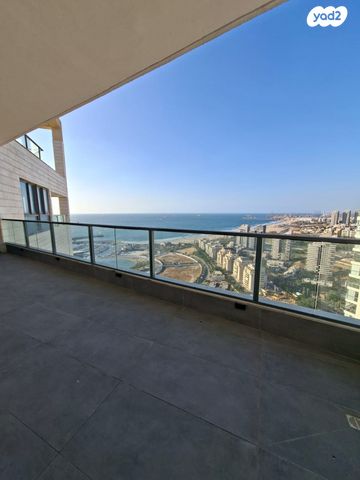 גג/ פנטהאוז, ג'ו עמר, הקריה מע"ר, אשדוד