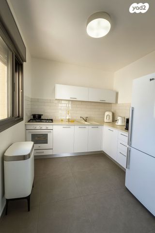 דירה, המחנה הצבאי, קרית מלאכי