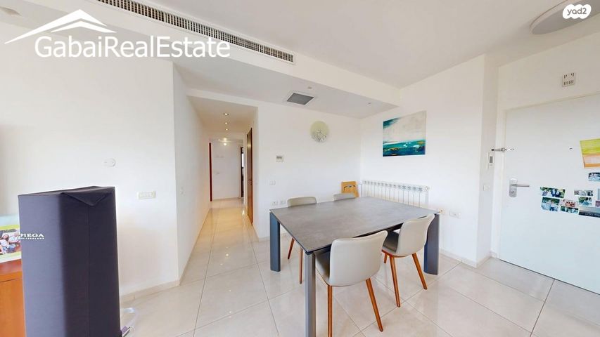 דירה, גרשון אבנר, ארמון הנציב, תלפיות מזרח, ירושלים