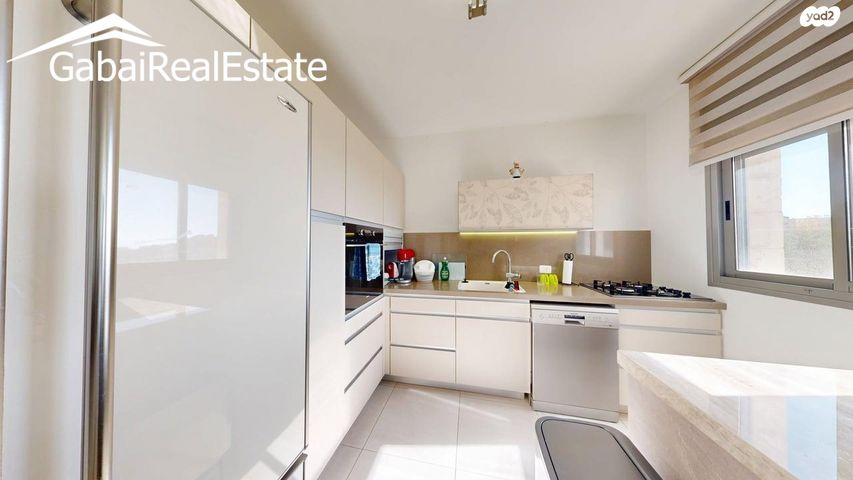 דירה, גרשון אבנר, ארמון הנציב, תלפיות מזרח, ירושלים