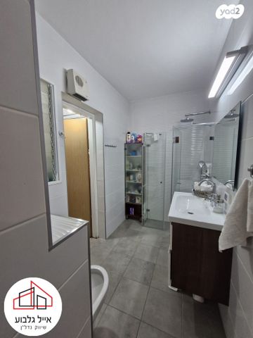 דירה, מורן 4, סביוני הכפר, כפר סבא