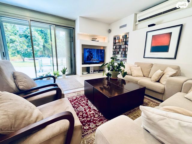 בית פרטי/ קוטג', שאר העיר, קדימה צורן