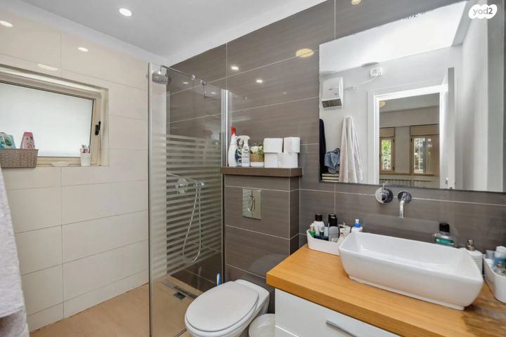 דירת גן, רחל המשוררת 4, בית הכרם, רמת בית הכרם, ירושלים