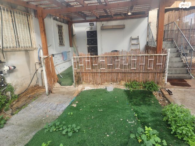 דירת גן, חנה סנש, גבעה א', שביט, קרית אתא