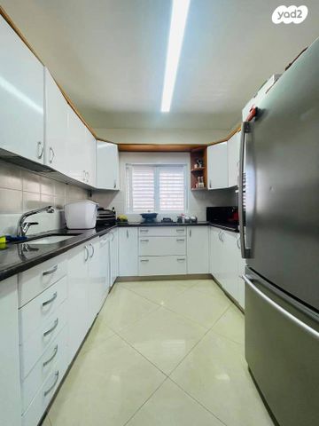 דירה, משעול ענבר, בן גוריון, חולון