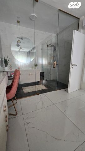 דירת גן, בית אריה / עופרים