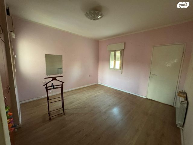 דירה, שלום עליכם, טלביה, קוממיות, ירושלים