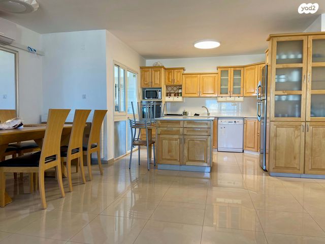 דירה, מאיר גרשון, פסגת זאב, ירושלים