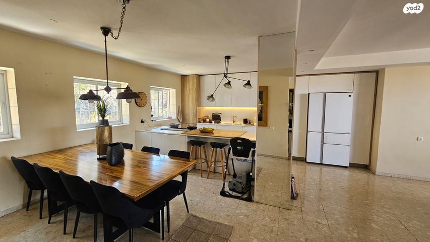 גג/ פנטהאוז, רפאל דה לה פרגולה, גילה, ירושלים