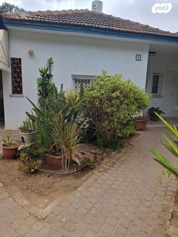 דירה, משעול הירקון, עומר