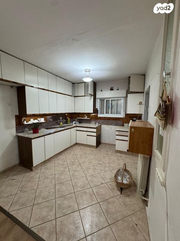 דירה, שלום עליכם, טלביה, קוממיות, ירושלים