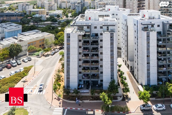 דירה, הרב נריה 3, קרית השרון, נתניה