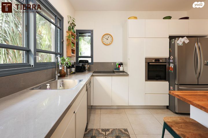 דו משפחתי, רמת אמיר, קדימה צורן