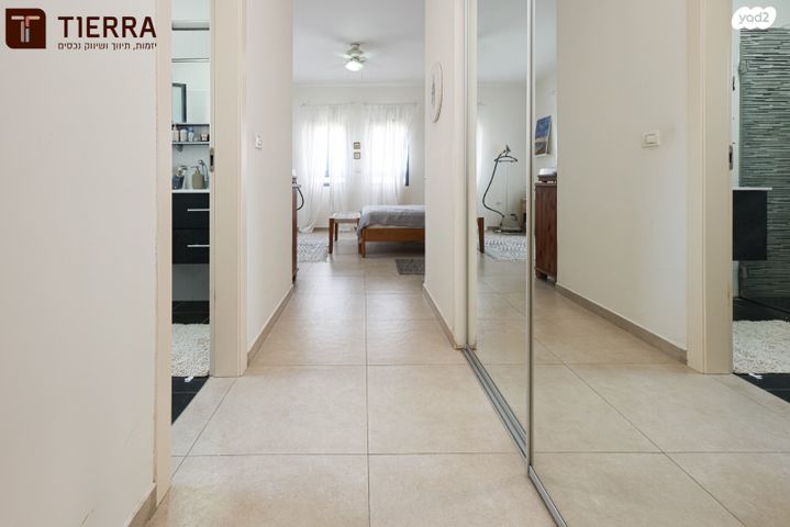 דו משפחתי, רמת אמיר, קדימה צורן