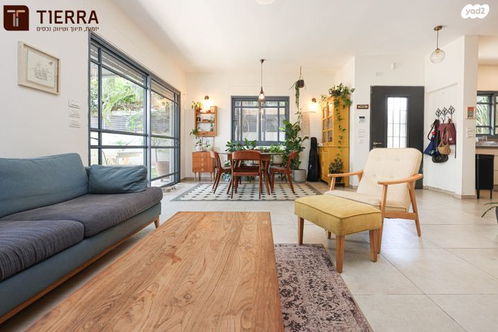 דו משפחתי, רמת אמיר, קדימה צורן