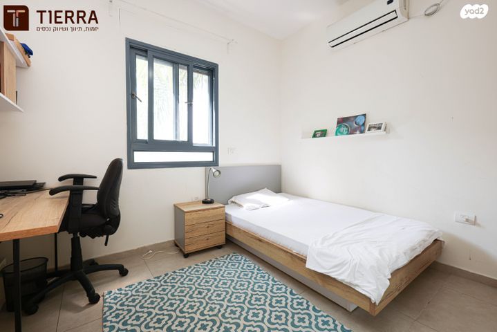 דו משפחתי, רמת אמיר, קדימה צורן