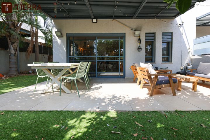 דו משפחתי, רמת אמיר, קדימה צורן