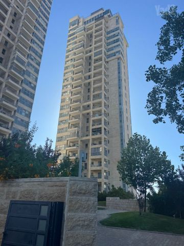 דירה למכירה בירושלים (תיווך) — 3
