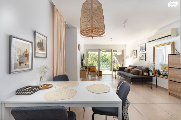 דירה, מרדכי אנילביץ', קרית ויצמן, רעננה