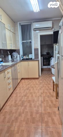 דירה, חיים אשר, שפרינצק, רמלה