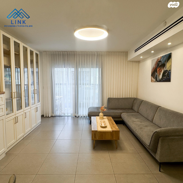 דירה, הגל, החותרים, טירת כרמל