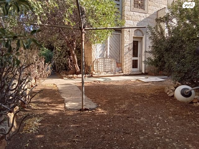 דירת גן, גדוד מכמש, פסגת זאב, ירושלים