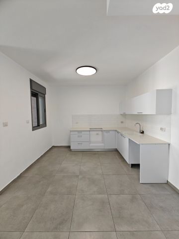 דירה, שדרות הרב משה שמואל שפירא, פארק המושבה, באר יעקב