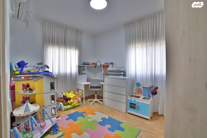 דופלקס, השופט ברנדייס, שיפר, פתח תקווה