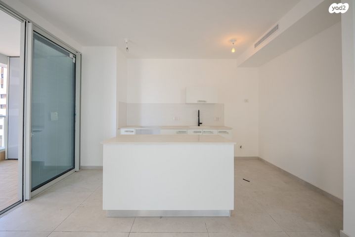 דירה, גרציאני יצחק 10, גני שרונה, קרית הממשלה, תל אביב יפו