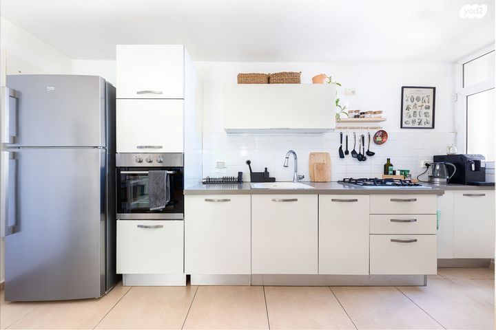 דירה, מרדכי אנילביץ', קרית ויצמן, רעננה