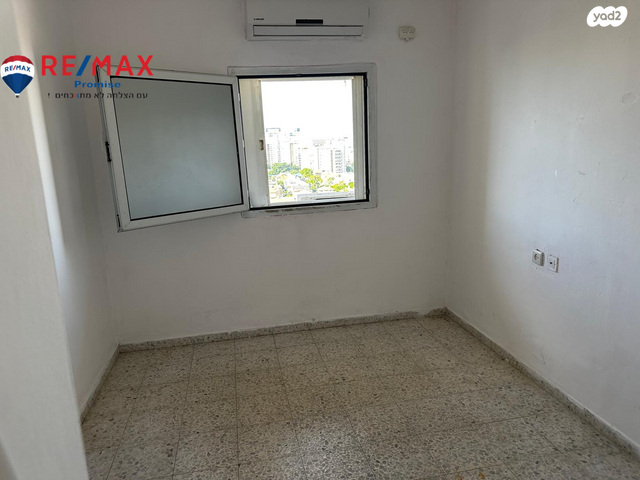 דירה, משה שרת 42, ברנע, אשקלון