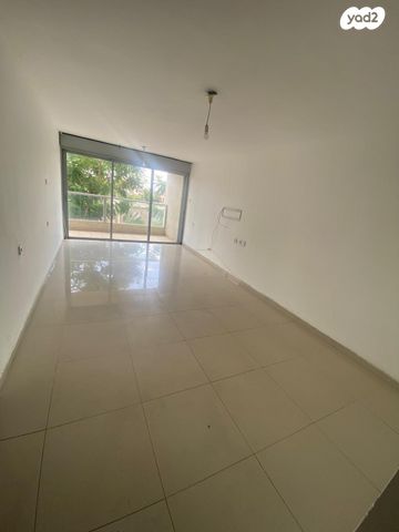 דירה, תל מונד