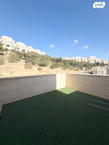 גג/ פנטהאוז, הרב אריה בינה, חומת שמואל, הר חומה, ירושלים