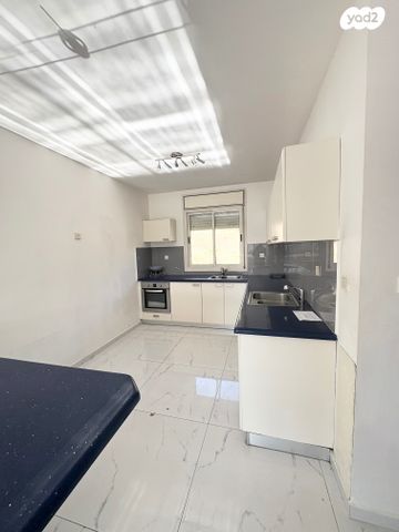 גג/ פנטהאוז, הרב אריה בינה, חומת שמואל, הר חומה, ירושלים