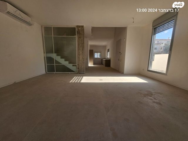 דו משפחתי, בית דגן