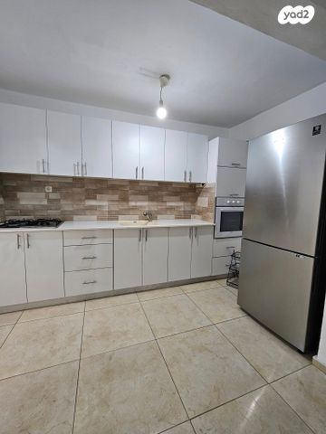 שדרות הנשיא טרומן 30