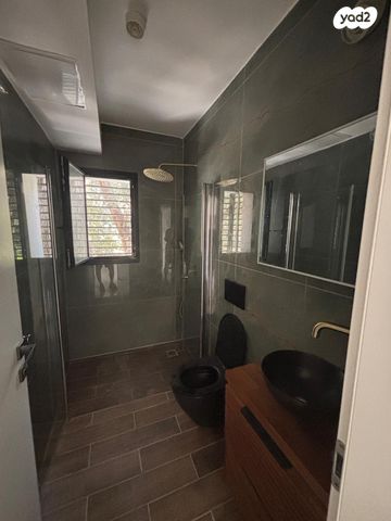 דירה, דרך שלמה, נווה שאנן, תל אביב יפו