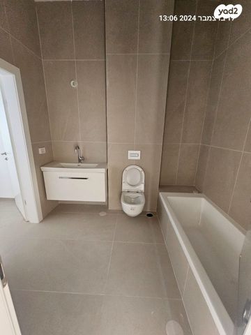 דו משפחתי, בית דגן