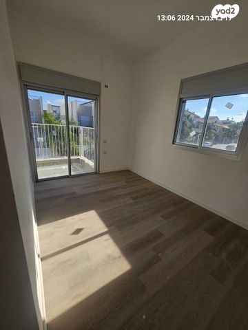 דו משפחתי, בית דגן