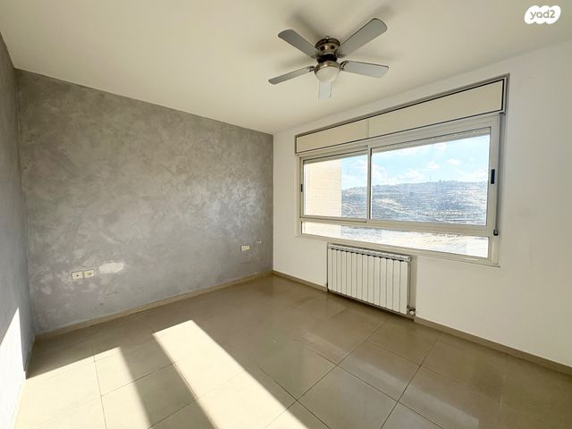 גג/ פנטהאוז, הרב אריה בינה, חומת שמואל, הר חומה, ירושלים