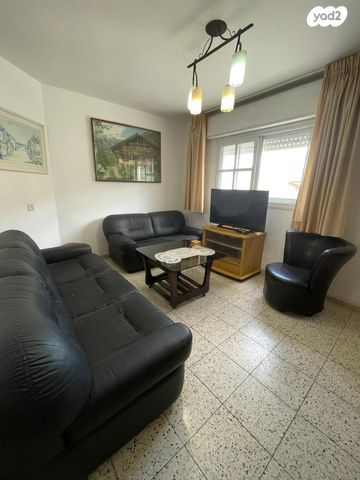 דירת גן, מושבה מרכז, זכרון יעקב