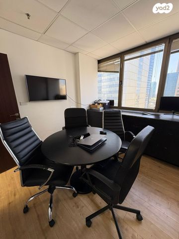 משרדים, בורסה, רמת גן