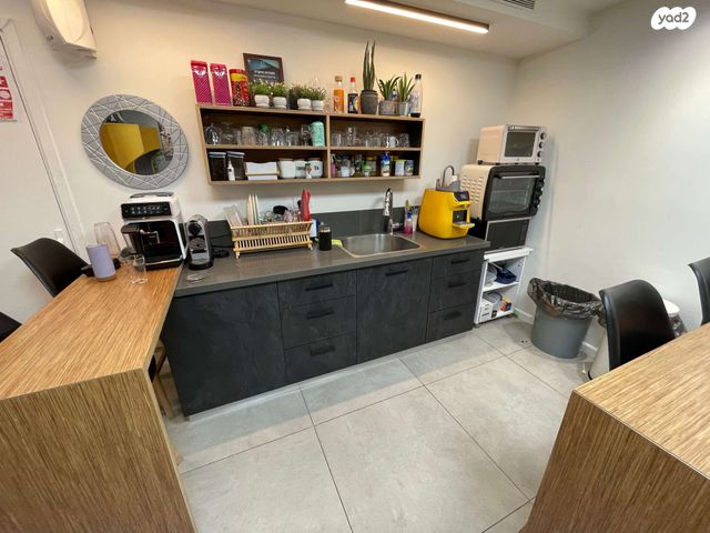 יגאל אלון 90