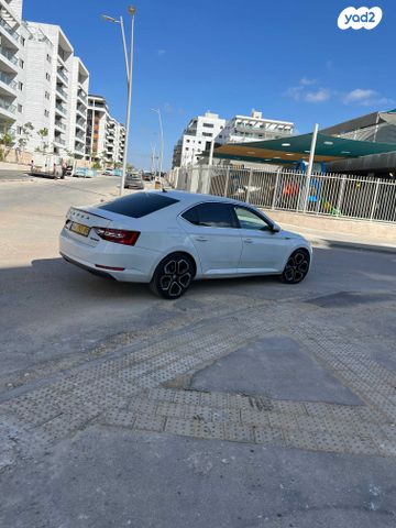 מודעת רכב סקודה סופרב