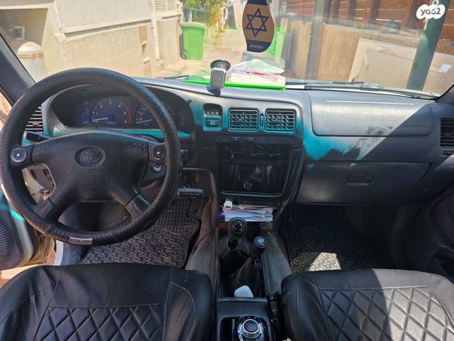 מודעת רכב טויוטה היילקס