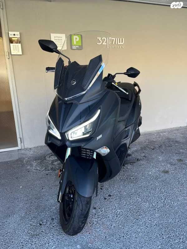 מודעת רכב סאן יאנג ג'וי-מקס Z-300